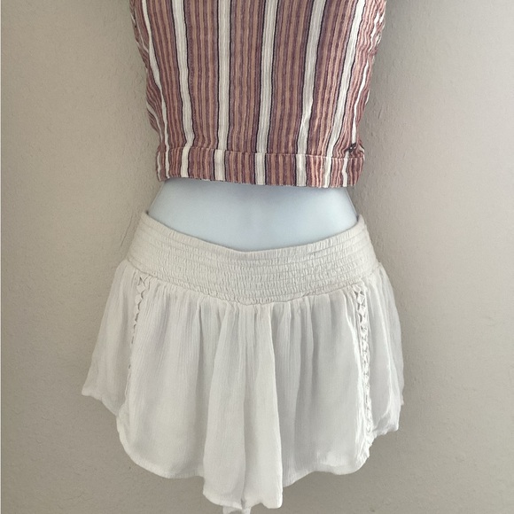 White Roxy Shorts - Picture 2 of 5